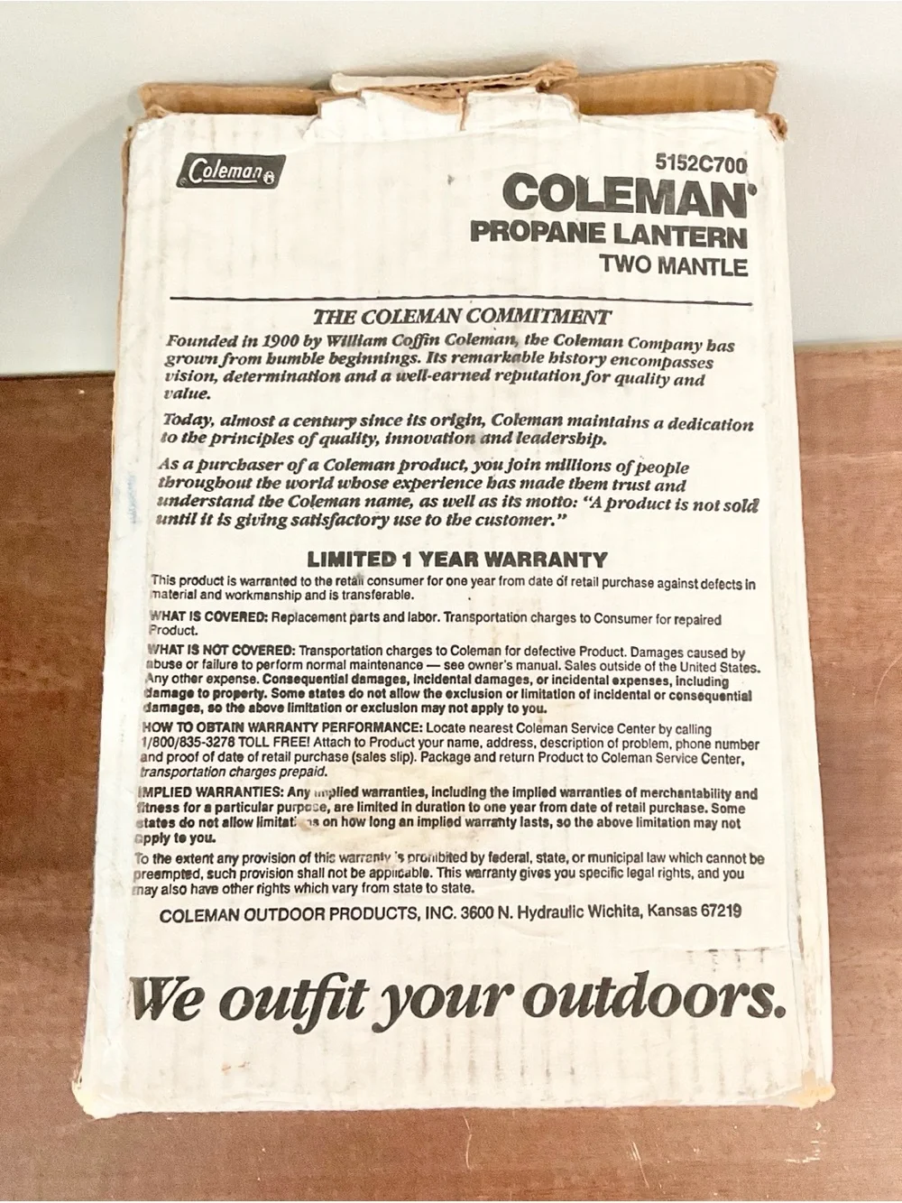 Coleman 5152C700 Two-Mantle Propane Lantern w/ New Glass Globe & Original Box